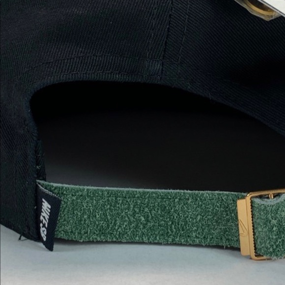 EXCLUSIVE | NIKE SB DUNK | QS DOG WALKER | HAT - Picture 4 of 6